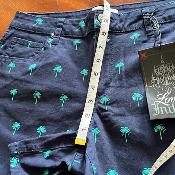 Love Indigo NWT Navy Blue Palm Tree Print Stretch Twill Shorts Woman Size 14 - Picture 8 of 9